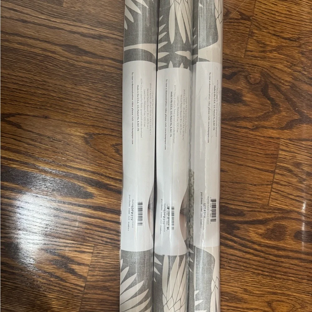 New Sealed TEMPAPER grey Feather Flock chalk self- adhesive, removable Wallpaper